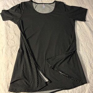 🌟🛍️ 2/$15 🛍️🌟 LuLaRoe Perfect Tee